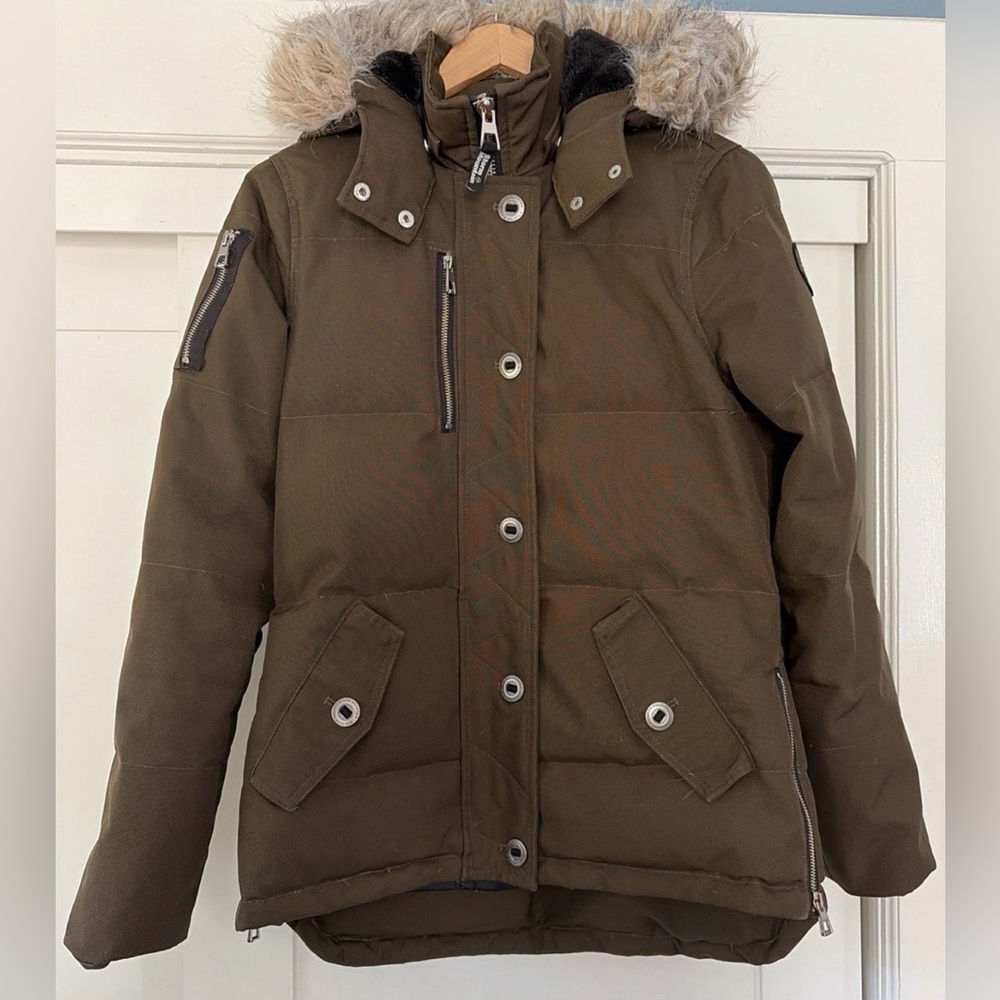 Women's Storm Mountain arctic series Lewis Puffer down coat size Medium